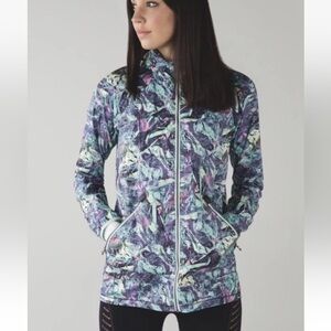 Lululemon Miss Misty Jacket Size 2 / XS Iridescent Multi Green Purple Rain Coat